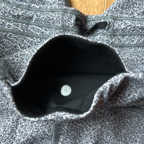 Lululemon 7/8 Leggings - Picture 4 of 7